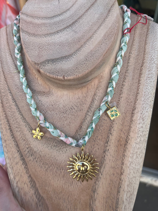 collier en acier inoxydable soleil